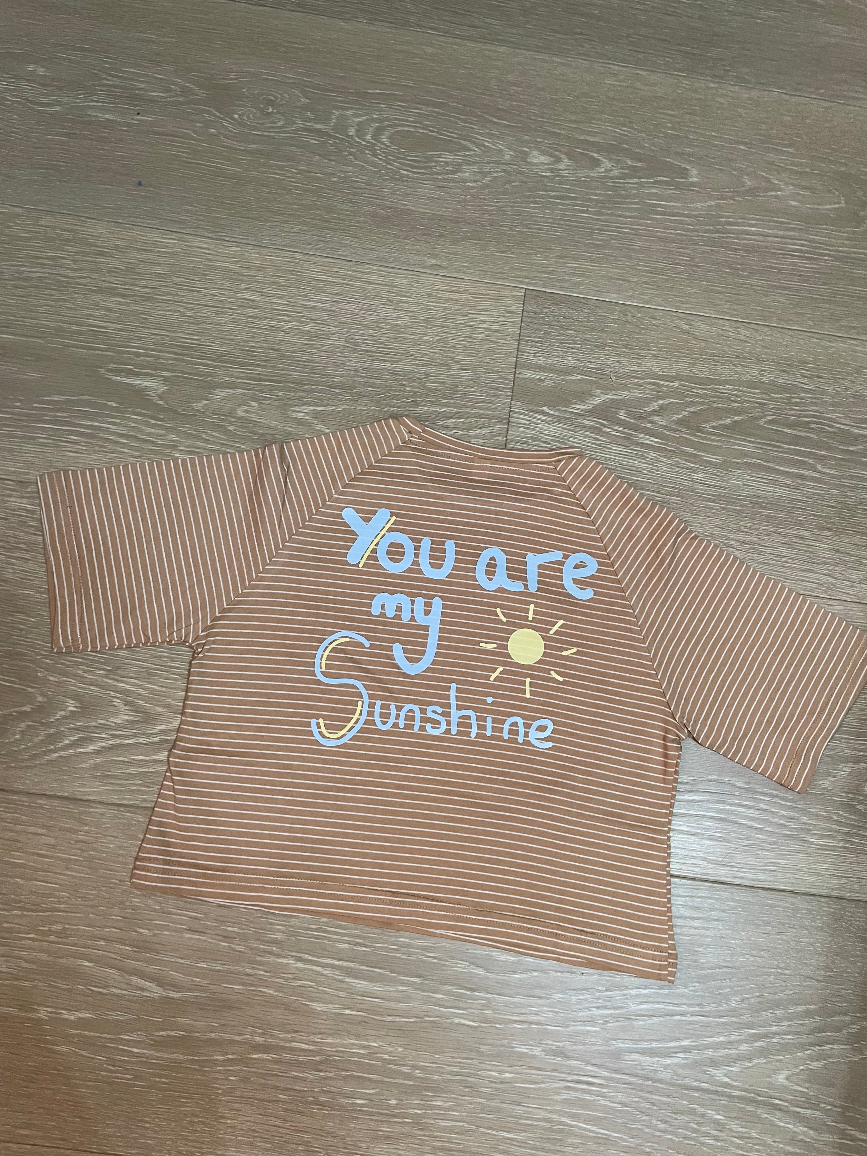 Sunshine beige oversized stripe tee